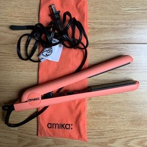 Amika 1” Ceramic Hair Straightener